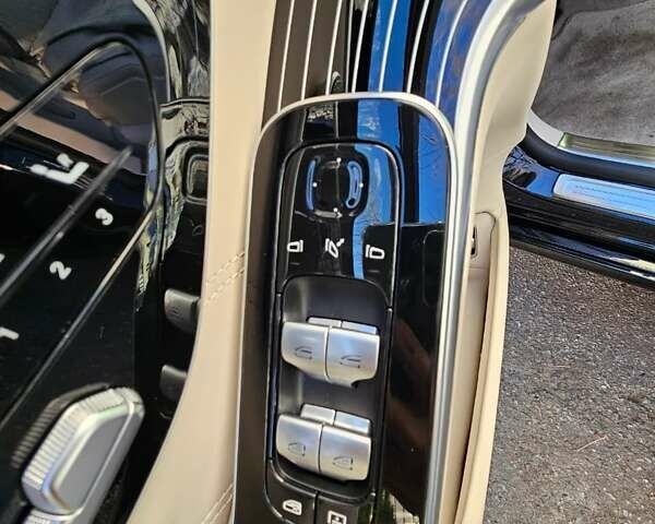 Черный Мерседес Майбах, объемом двигателя 3.98 л и пробегом 30 тыс. км за 195000 $, фото 50 на Automoto.ua