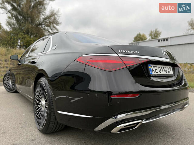 Черный Мерседес Майбах, объемом двигателя 3.98 л и пробегом 18 тыс. км за 208888 $, фото 16 на Automoto.ua