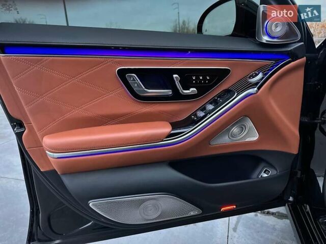 Черный Мерседес Майбах, объемом двигателя 3.98 л и пробегом 44 тыс. км за 190000 $, фото 33 на Automoto.ua