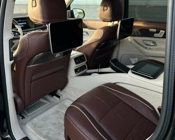 Черный Мерседес Майбах, объемом двигателя 4 л и пробегом 90 тыс. км за 165000 $, фото 14 на Automoto.ua