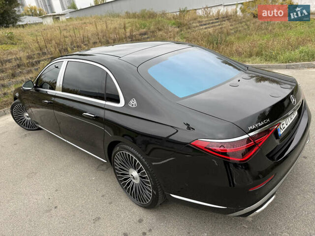 Черный Мерседес Майбах, объемом двигателя 3.98 л и пробегом 18 тыс. км за 208888 $, фото 12 на Automoto.ua