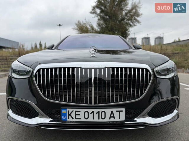 Черный Мерседес Майбах, объемом двигателя 3.98 л и пробегом 18 тыс. км за 208888 $, фото 54 на Automoto.ua