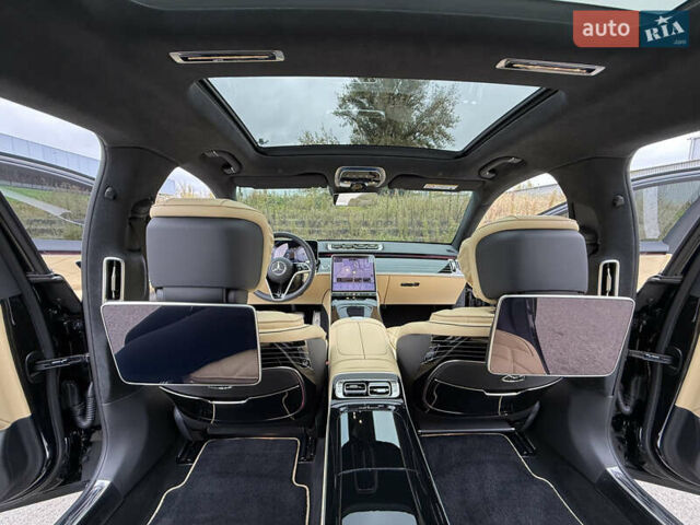 Черный Мерседес Майбах, объемом двигателя 3.98 л и пробегом 18 тыс. км за 208888 $, фото 96 на Automoto.ua