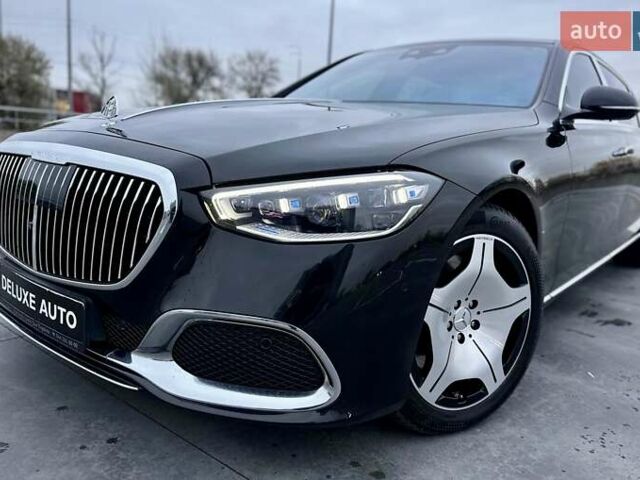 Черный Мерседес Майбах, объемом двигателя 3.98 л и пробегом 44 тыс. км за 190000 $, фото 6 на Automoto.ua