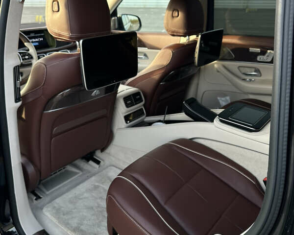 Черный Мерседес Майбах, объемом двигателя 4 л и пробегом 90 тыс. км за 165000 $, фото 15 на Automoto.ua