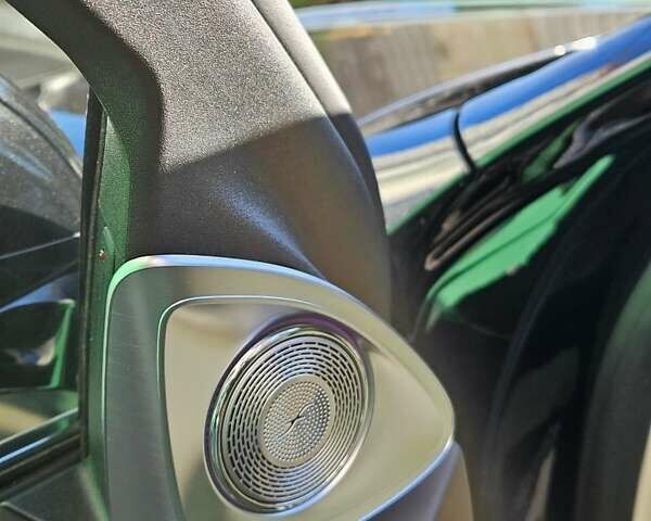 Черный Мерседес Майбах, объемом двигателя 3.98 л и пробегом 30 тыс. км за 195000 $, фото 63 на Automoto.ua