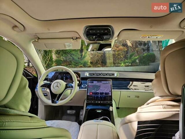 Черный Мерседес Майбах, объемом двигателя 3.98 л и пробегом 30 тыс. км за 195000 $, фото 51 на Automoto.ua