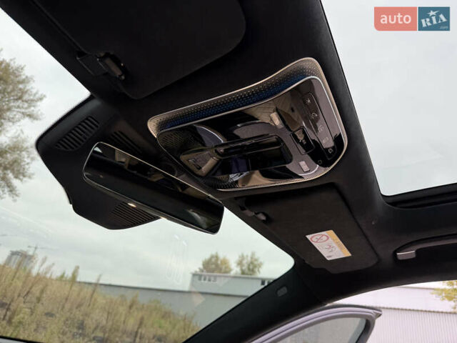 Черный Мерседес Майбах, объемом двигателя 3.98 л и пробегом 18 тыс. км за 208888 $, фото 91 на Automoto.ua