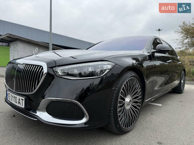 Черный Мерседес Майбах, объемом двигателя 3.98 л и пробегом 18 тыс. км за 208888 $, фото 51 на Automoto.ua