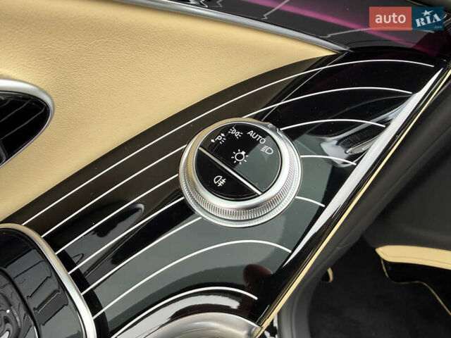 Черный Мерседес Майбах, объемом двигателя 3.98 л и пробегом 18 тыс. км за 208888 $, фото 66 на Automoto.ua