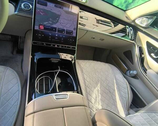 Черный Мерседес Майбах, объемом двигателя 3.98 л и пробегом 30 тыс. км за 195000 $, фото 61 на Automoto.ua