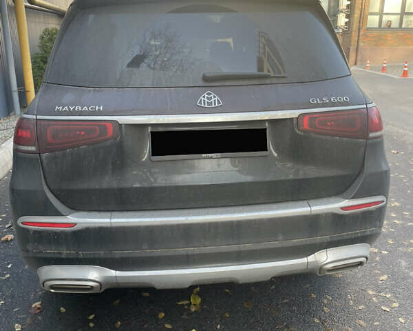 Черный Мерседес Майбах, объемом двигателя 4 л и пробегом 100 тыс. км за 150000 $, фото 18 на Automoto.ua