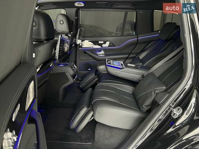 Черный Мерседес Майбах, объемом двигателя 3.98 л и пробегом 1 тыс. км за 233649 $, фото 20 на Automoto.ua