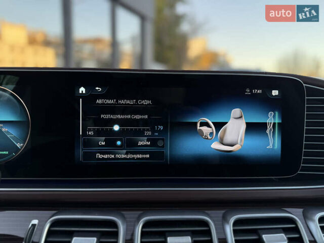 Чорний Мерседес Майбах, об'ємом двигуна 3.98 л та пробігом 98 тис. км за 154900 $, фото 53 на Automoto.ua