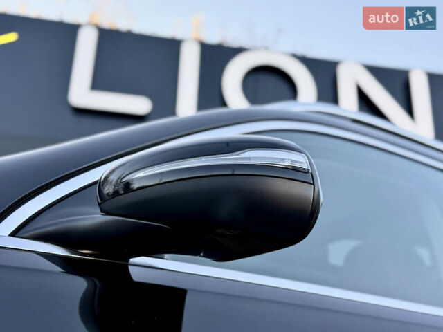 Чорний Мерседес Майбах, об'ємом двигуна 3.98 л та пробігом 98 тис. км за 154900 $, фото 12 на Automoto.ua