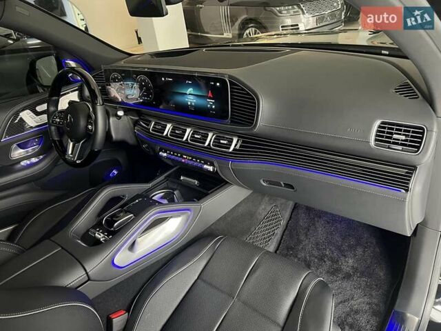 Черный Мерседес Майбах, объемом двигателя 3.98 л и пробегом 1 тыс. км за 233649 $, фото 35 на Automoto.ua