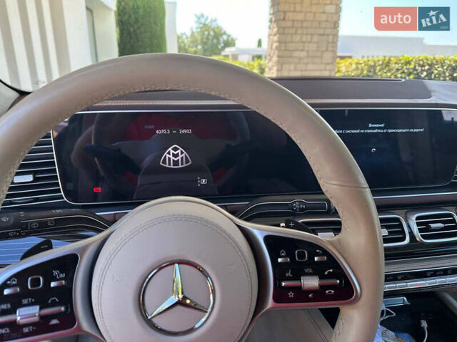 Черный Мерседес Майбах, объемом двигателя 4 л и пробегом 75 тыс. км за 155000 $, фото 3 на Automoto.ua