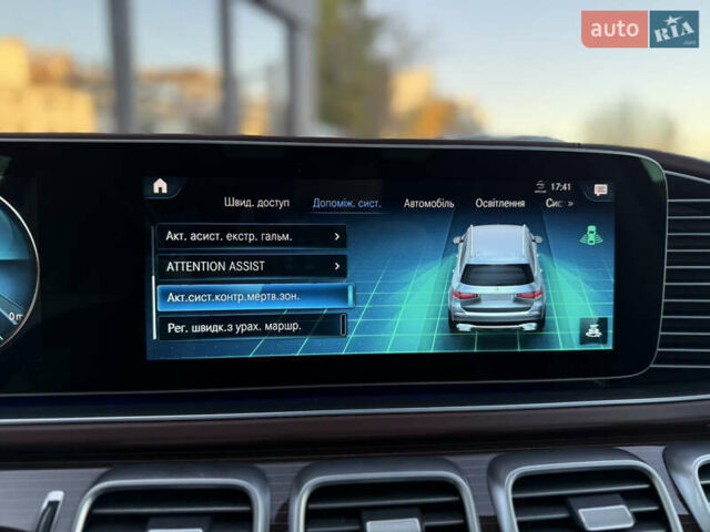 Чорний Мерседес Майбах, об'ємом двигуна 3.98 л та пробігом 98 тис. км за 154900 $, фото 52 на Automoto.ua