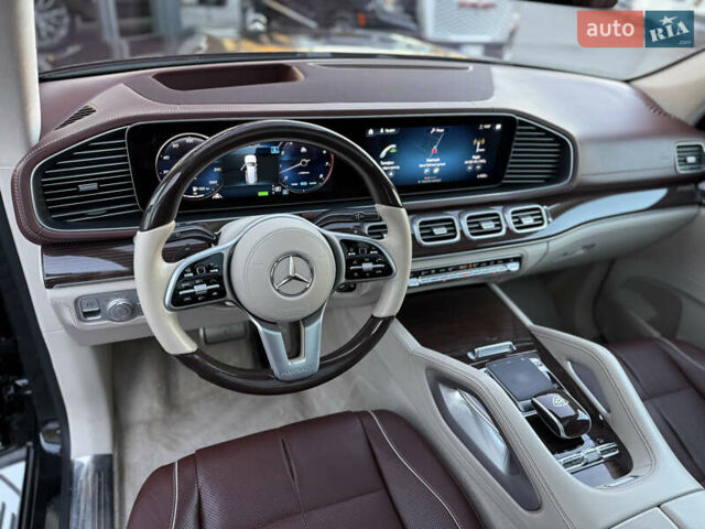 Чорний Мерседес Майбах, об'ємом двигуна 3.98 л та пробігом 98 тис. км за 154900 $, фото 30 на Automoto.ua