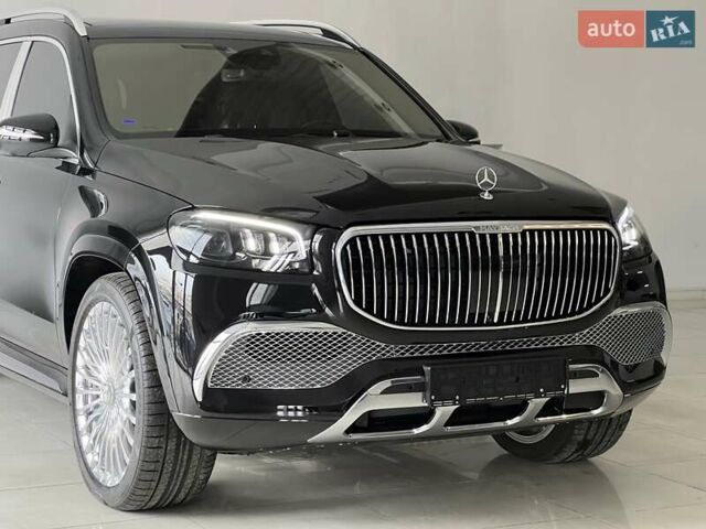 Черный Мерседес Майбах, объемом двигателя 3.98 л и пробегом 1 тыс. км за 233649 $, фото 6 на Automoto.ua