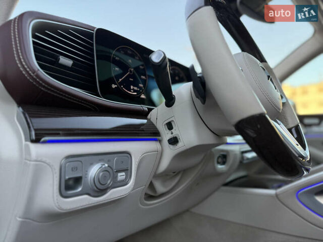 Чорний Мерседес Майбах, об'ємом двигуна 3.98 л та пробігом 98 тис. км за 154900 $, фото 32 на Automoto.ua