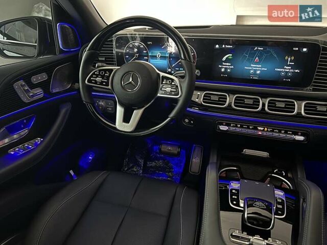 Черный Мерседес Майбах, объемом двигателя 3.98 л и пробегом 1 тыс. км за 233649 $, фото 14 на Automoto.ua