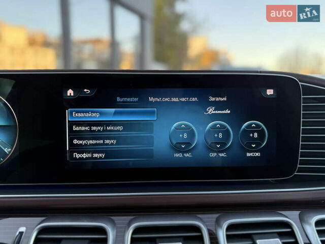 Чорний Мерседес Майбах, об'ємом двигуна 3.98 л та пробігом 98 тис. км за 154900 $, фото 55 на Automoto.ua