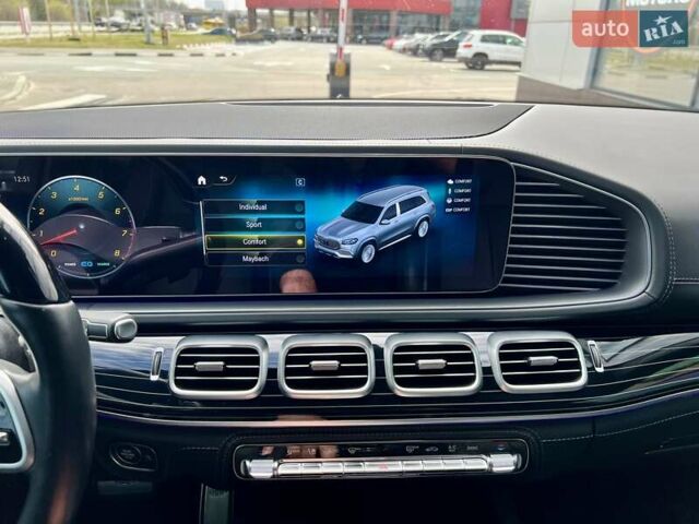 Чорний Мерседес Майбах, об'ємом двигуна 3.98 л та пробігом 50 тис. км за 149999 $, фото 68 на Automoto.ua