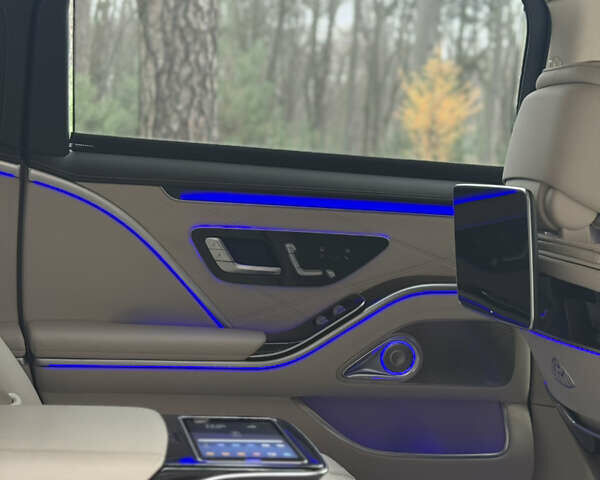 Коричневый Мерседес Майбах, объемом двигателя 4 л и пробегом 3 тыс. км за 250000 $, фото 15 на Automoto.ua