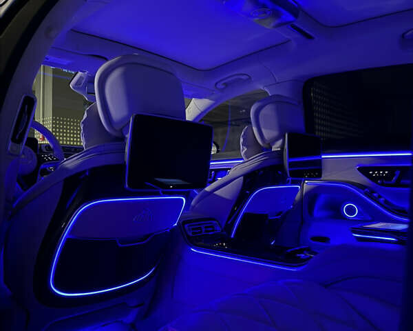 Коричневый Мерседес Майбах, объемом двигателя 4 л и пробегом 3 тыс. км за 250000 $, фото 16 на Automoto.ua