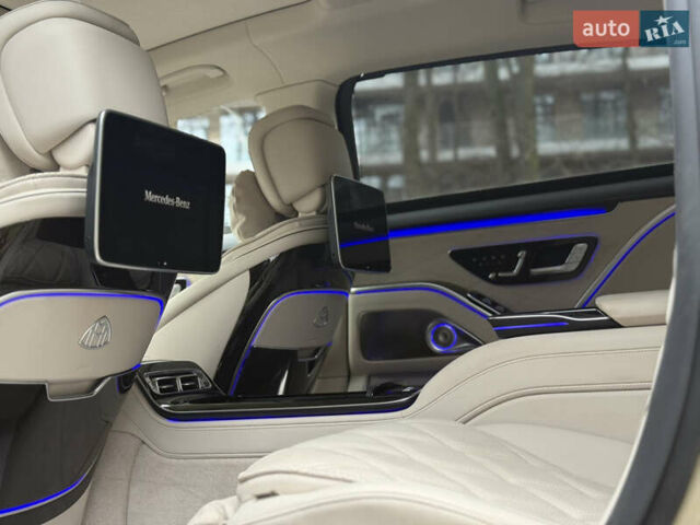 Коричневый Мерседес Майбах, объемом двигателя 4 л и пробегом 3 тыс. км за 250000 $, фото 8 на Automoto.ua