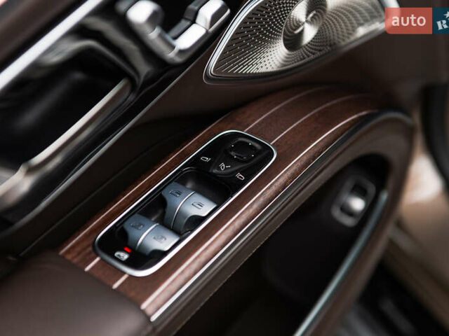 Коричневый Мерседес Майбах, объемом двигателя 0 л и пробегом 7 тыс. км за 240000 $, фото 28 на Automoto.ua