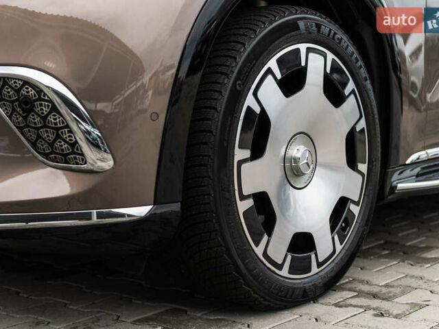 Коричневый Мерседес Майбах, объемом двигателя 0 л и пробегом 7 тыс. км за 240000 $, фото 20 на Automoto.ua