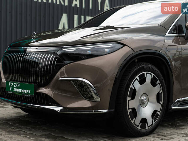 Коричневый Мерседес Майбах, объемом двигателя 0 л и пробегом 7 тыс. км за 240000 $, фото 19 на Automoto.ua