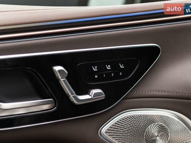 Коричневый Мерседес Майбах, объемом двигателя 0 л и пробегом 7 тыс. км за 240000 $, фото 27 на Automoto.ua