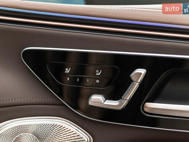 Коричневый Мерседес Майбах, объемом двигателя 0 л и пробегом 7 тыс. км за 240000 $, фото 39 на Automoto.ua