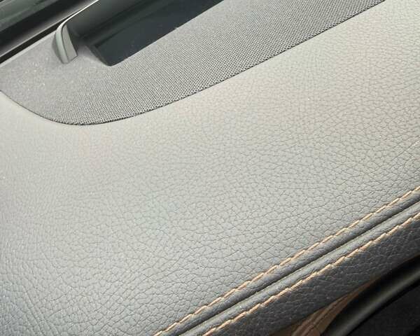 Сірий Мерседес Майбах, об'ємом двигуна 4.66 л та пробігом 140 тис. км за 59555 $, фото 5 на Automoto.ua