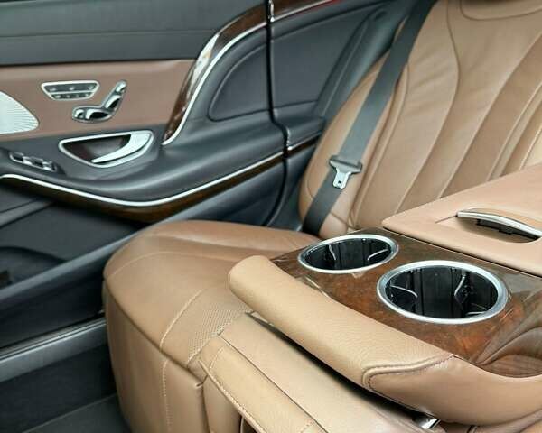 Сірий Мерседес Майбах, об'ємом двигуна 4.66 л та пробігом 140 тис. км за 59555 $, фото 3 на Automoto.ua