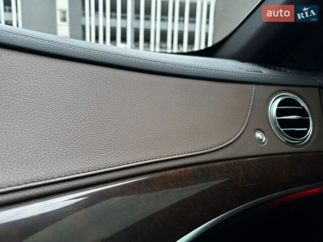 Серый Мерседес Майбах, объемом двигателя 4.66 л и пробегом 141 тыс. км за 55200 $, фото 51 на Automoto.ua