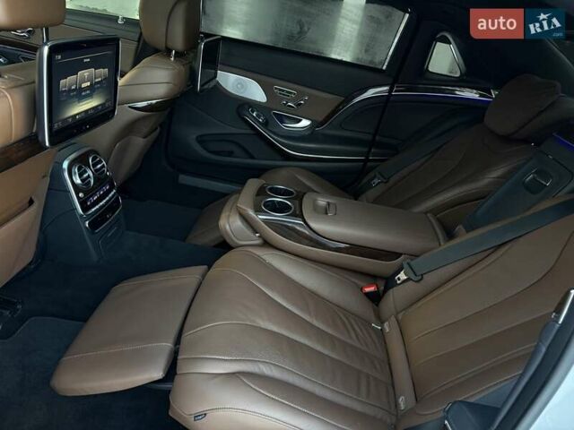 Сірий Мерседес Майбах, об'ємом двигуна 4.66 л та пробігом 140 тис. км за 55222 $, фото 30 на Automoto.ua