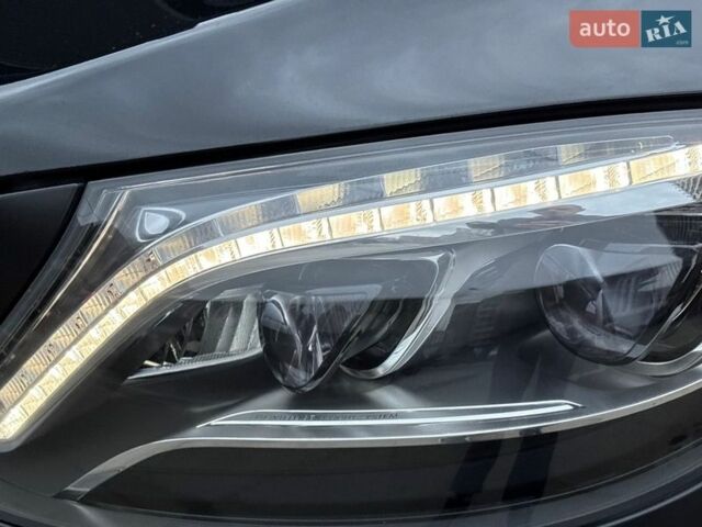 Серый Мерседес Майбах, объемом двигателя 4.66 л и пробегом 141 тыс. км за 55200 $, фото 24 на Automoto.ua