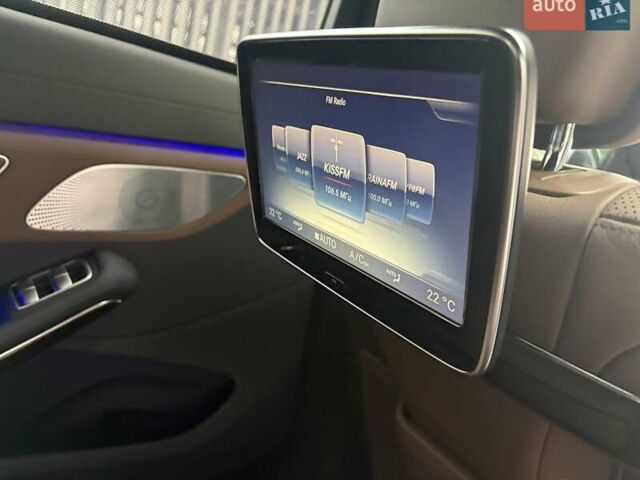 Серый Мерседес Майбах, объемом двигателя 4.7 л и пробегом 141 тыс. км за 61000 $, фото 92 на Automoto.ua