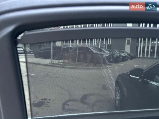 Серый Мерседес Майбах, объемом двигателя 4.66 л и пробегом 141 тыс. км за 55200 $, фото 66 на Automoto.ua