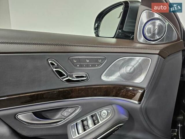 Сірий Мерседес Майбах, об'ємом двигуна 4.66 л та пробігом 163 тис. км за 89999 $, фото 34 на Automoto.ua