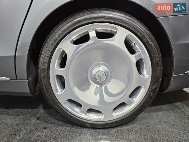 Сірий Мерседес Майбах, об'ємом двигуна 4.66 л та пробігом 163 тис. км за 89999 $, фото 58 на Automoto.ua