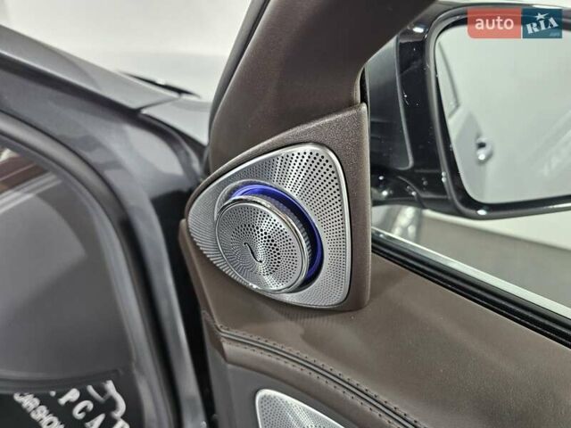 Сірий Мерседес Майбах, об'ємом двигуна 4.66 л та пробігом 163 тис. км за 89999 $, фото 27 на Automoto.ua