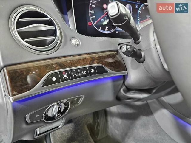 Сірий Мерседес Майбах, об'ємом двигуна 4.66 л та пробігом 163 тис. км за 89999 $, фото 33 на Automoto.ua
