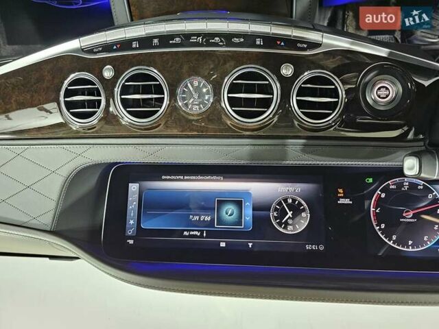 Сірий Мерседес Майбах, об'ємом двигуна 4.66 л та пробігом 163 тис. км за 89999 $, фото 39 на Automoto.ua