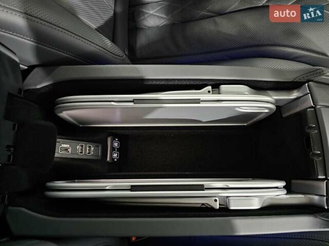 Сірий Мерседес Майбах, об'ємом двигуна 4.66 л та пробігом 163 тис. км за 89999 $, фото 21 на Automoto.ua