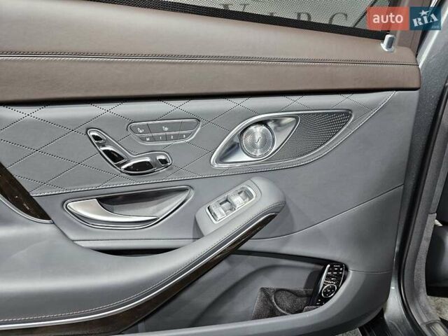 Сірий Мерседес Майбах, об'ємом двигуна 4.66 л та пробігом 163 тис. км за 89999 $, фото 10 на Automoto.ua